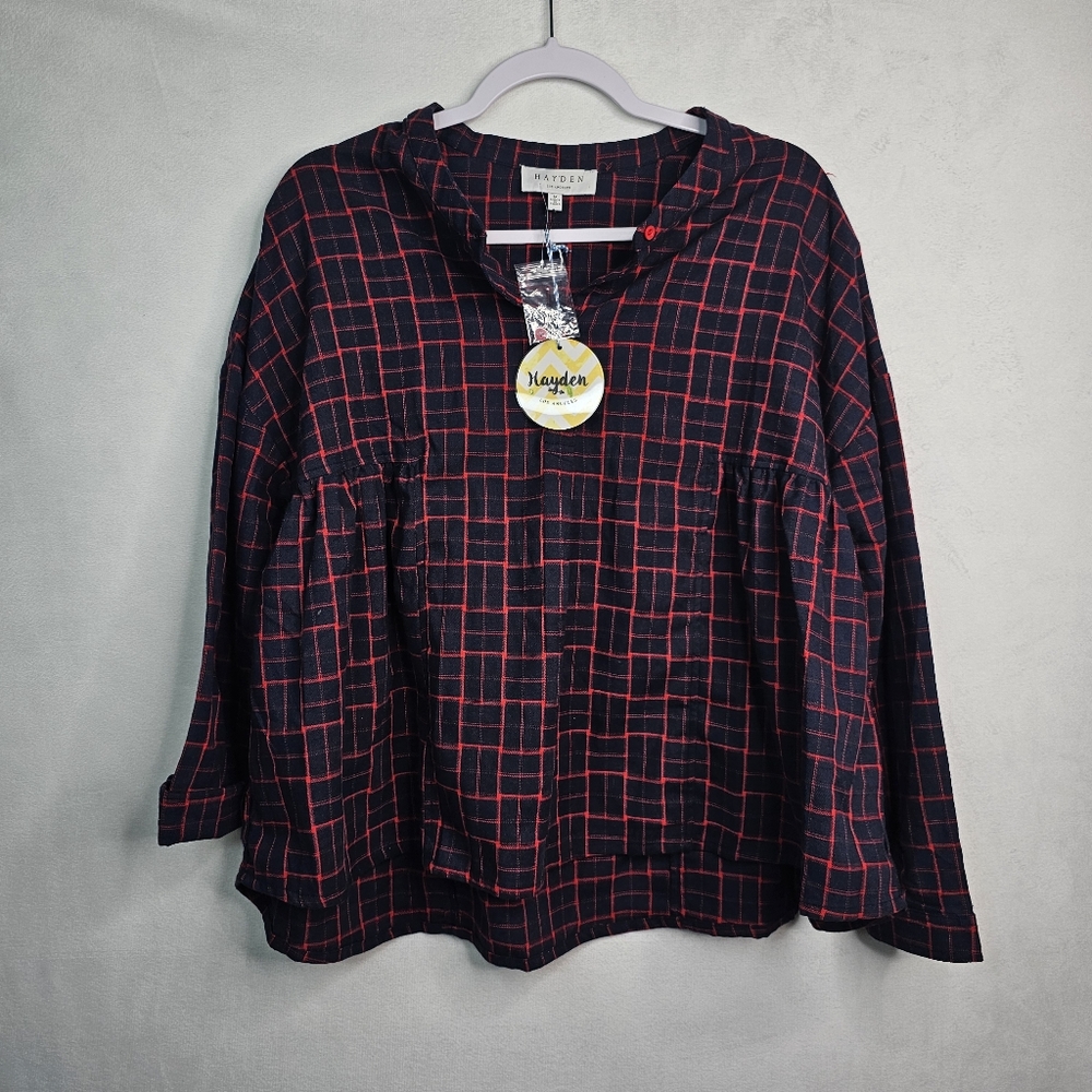 Hayden NWT plaid top sz M